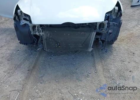 2013 Ford Focus Titanium z USA, uszkodzony, nr VIN 1FADP3J28DL163567